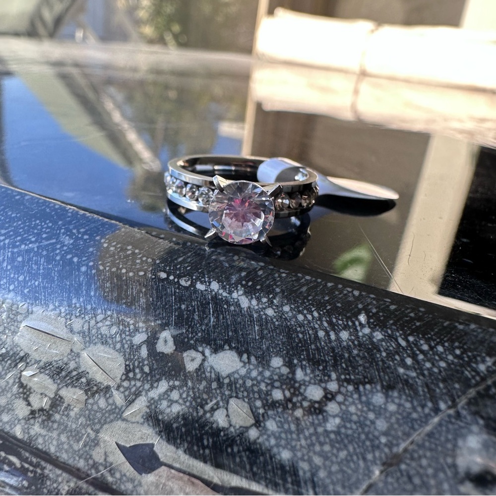 CRYSTAL ♡ Luxury Stainless Steel Ring GIFT size 6 - Picture 6 of 10